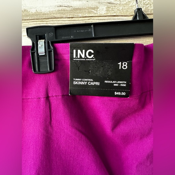 💜 NWT INC Tummy Control Capri Pants Size 18 Purple Stretch Mid Rise - Picture 5 of 11